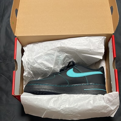 Nike Air Force 1 Low "Black Tiffany"