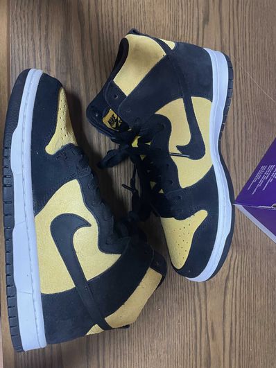 NIKE SB DUNK HIGH "MAIZE AND BLACK"