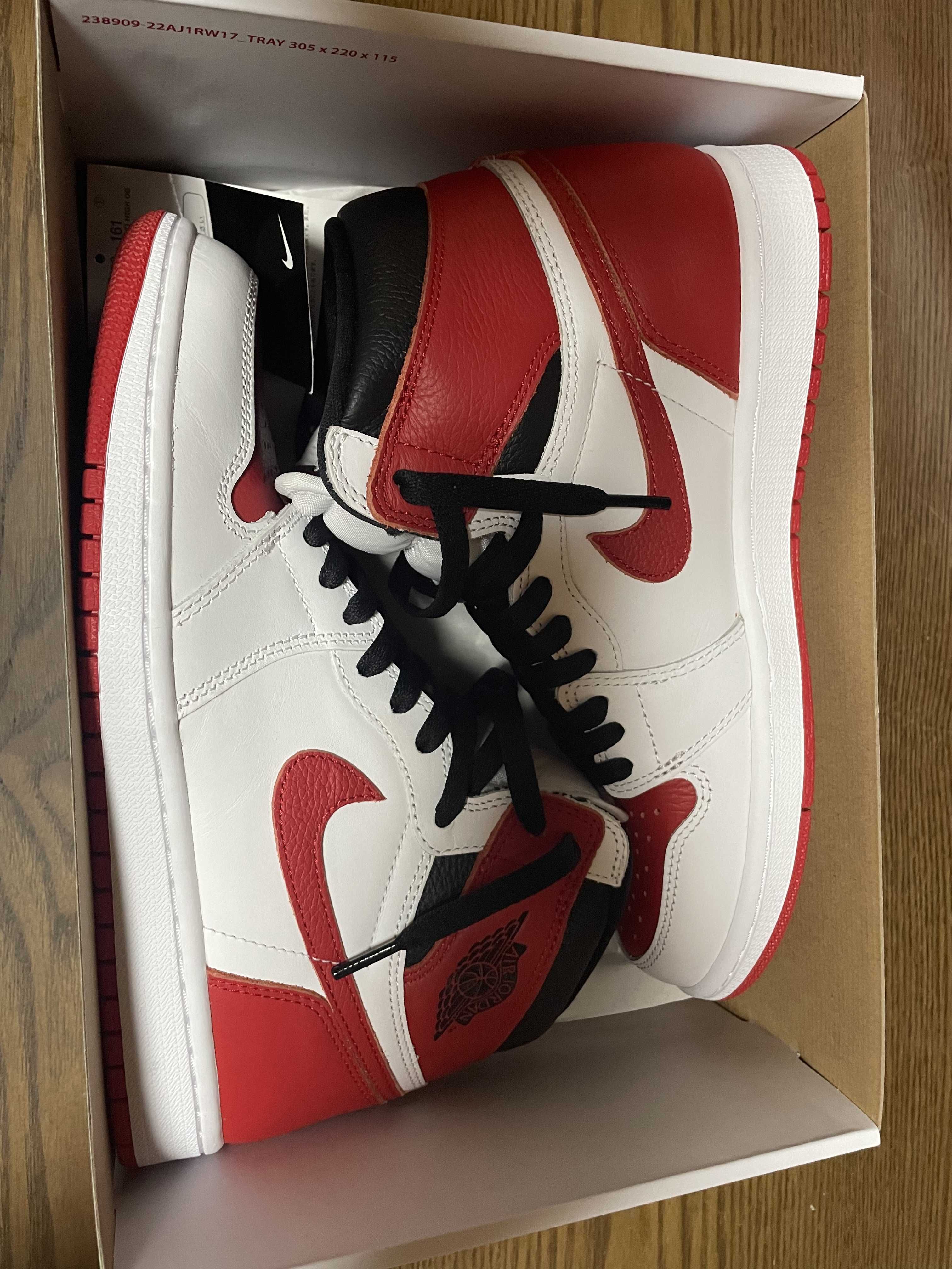 Nike Air Jordan 1 High OG "Heritage"