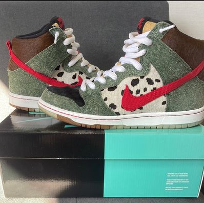 Nike SB Dunk High Pro QS "Dog Walker"