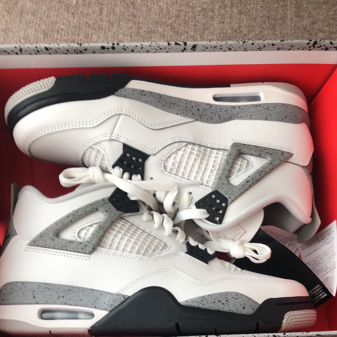 Nike Air Jordan 4 Retro "White/Cement" (2025)