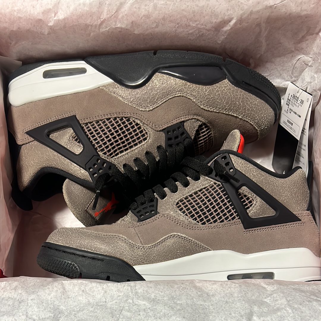Nike Air Jordan 4 "Taupe Haze"