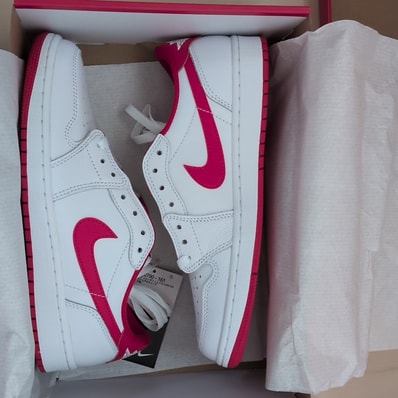 Nike Air Jordan 1 Retro Low OG "White and University Red"