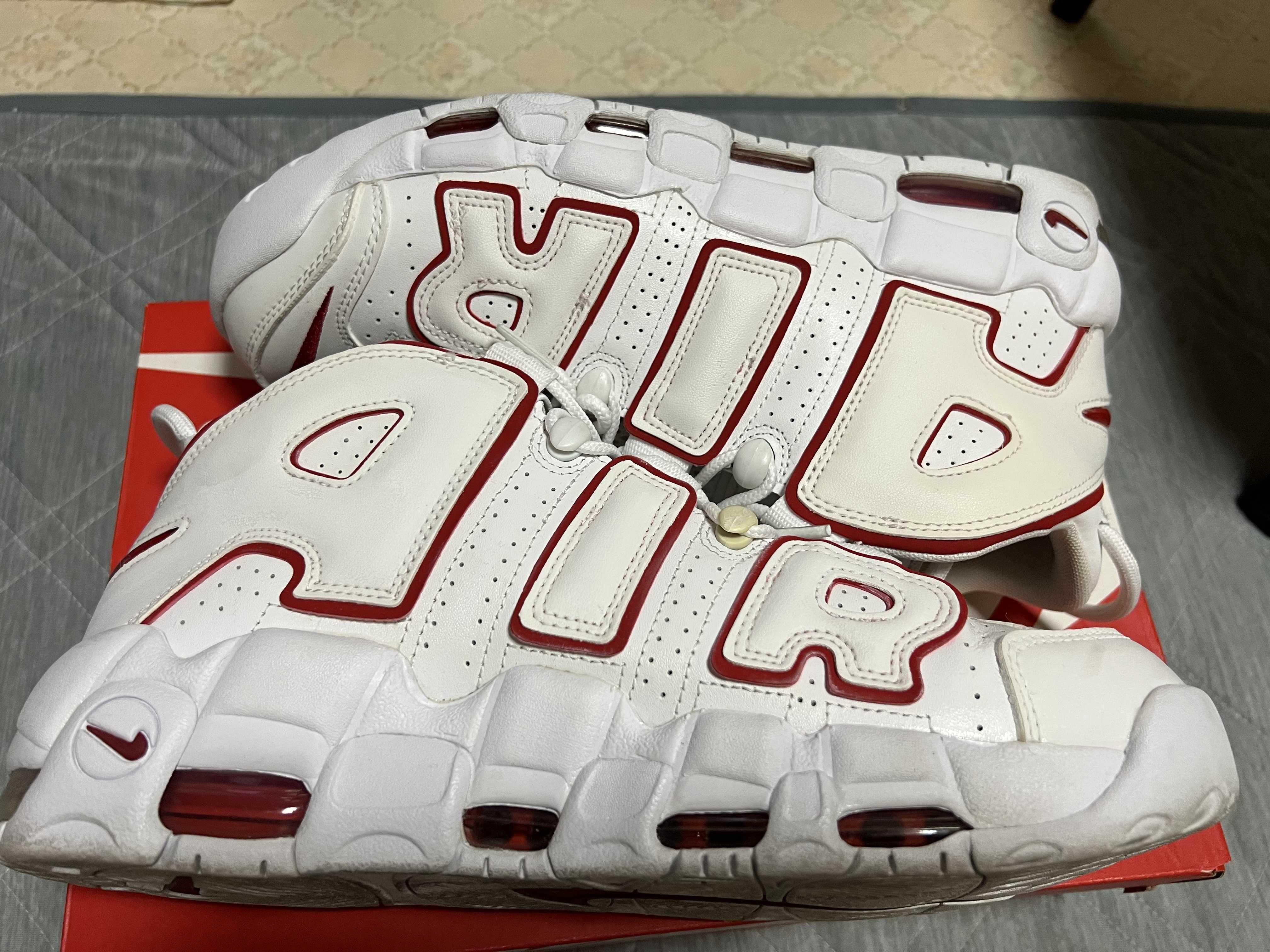 NIKE AIR MORE UPTEMPO "WHITE/VARSITY RED" (2021)