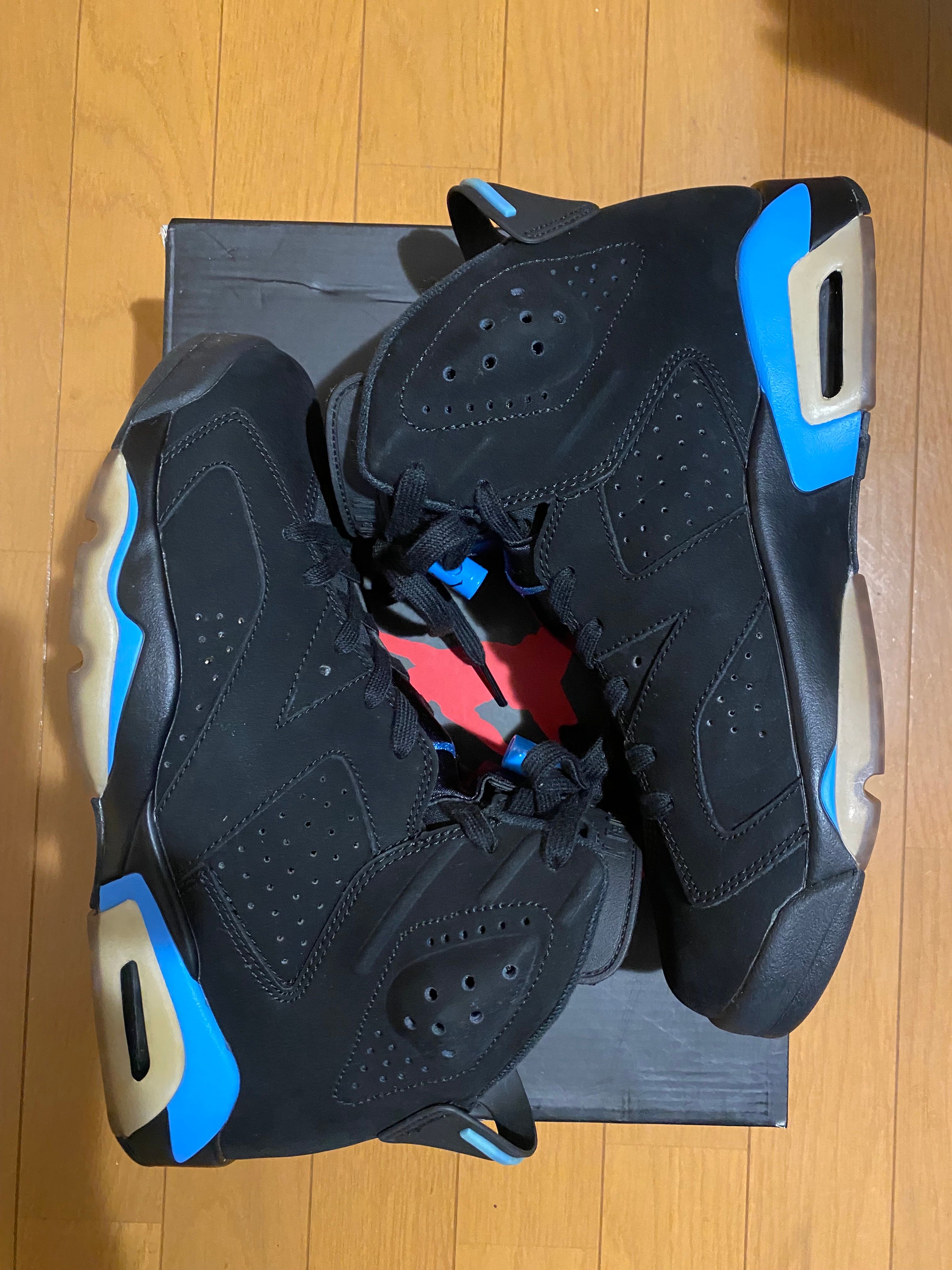 NIKE AIR JORDAN 6 RETRO "UNC"