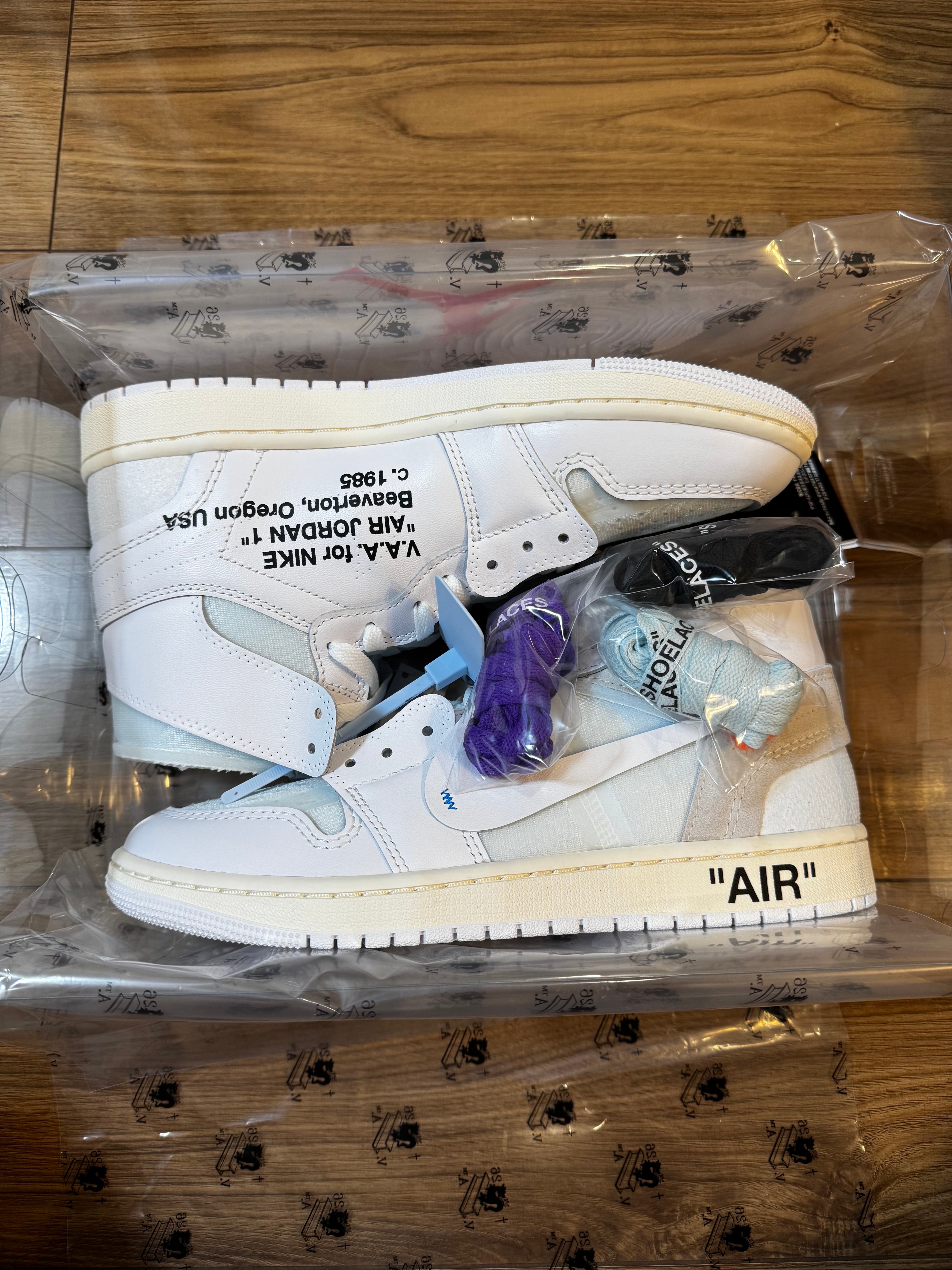 Virgil Abloh Archive (V.A.A.) × Nike Air Jordan 1 Retro High OG "Alaska"