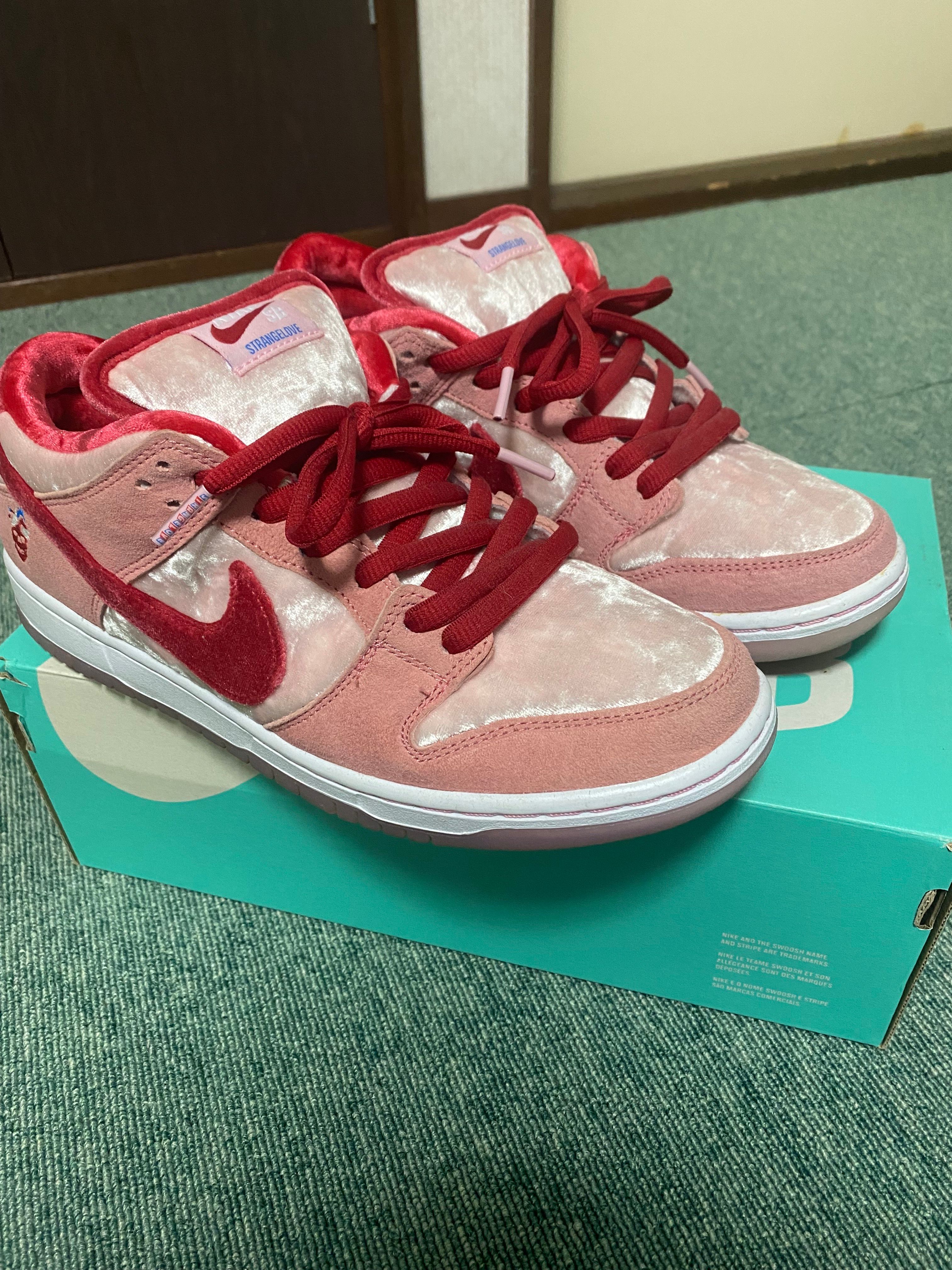 Strangelove × Nike SB Dunk Low "Valentine’s Day"