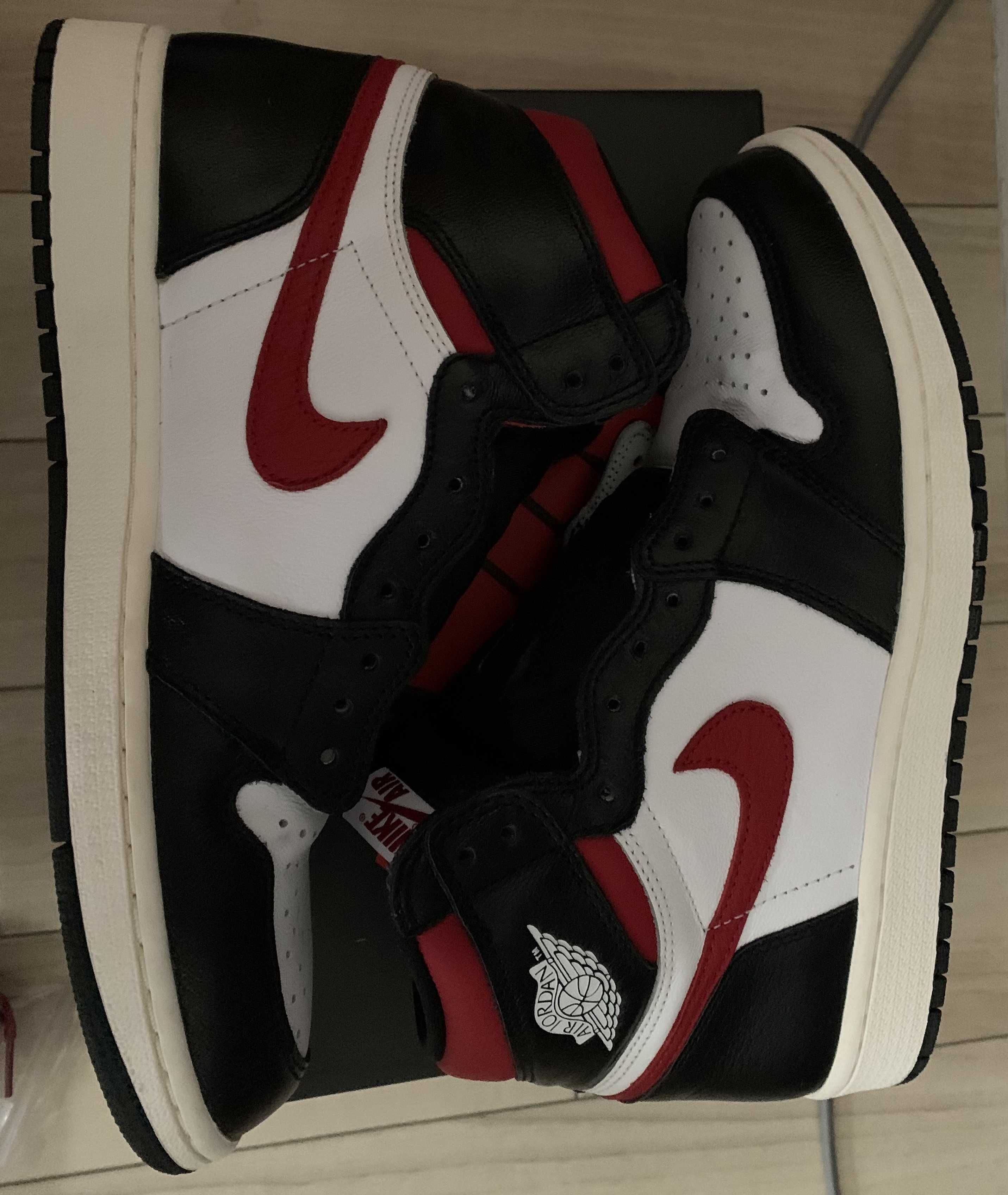Nike Air Jordan 1 Retro High "Black/White/Sail/Gym Red"    