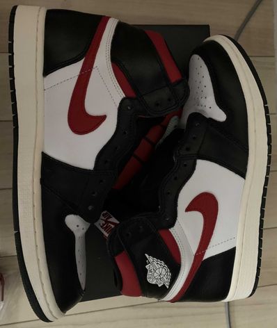 Nike Air Jordan 1 Retro High "Black/White/Sail/Gym Red"