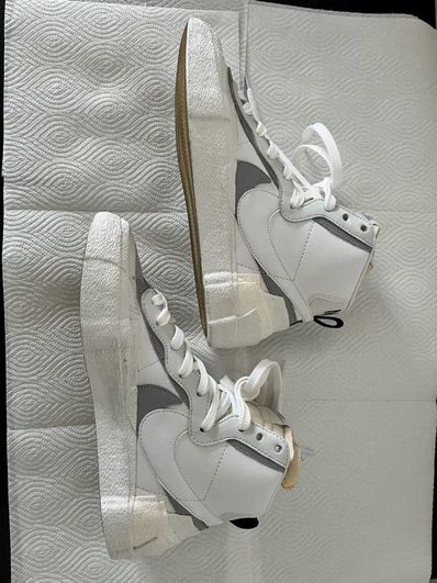 sacai × NIKE BLAZER MID "WHITE/WOLF GREY"