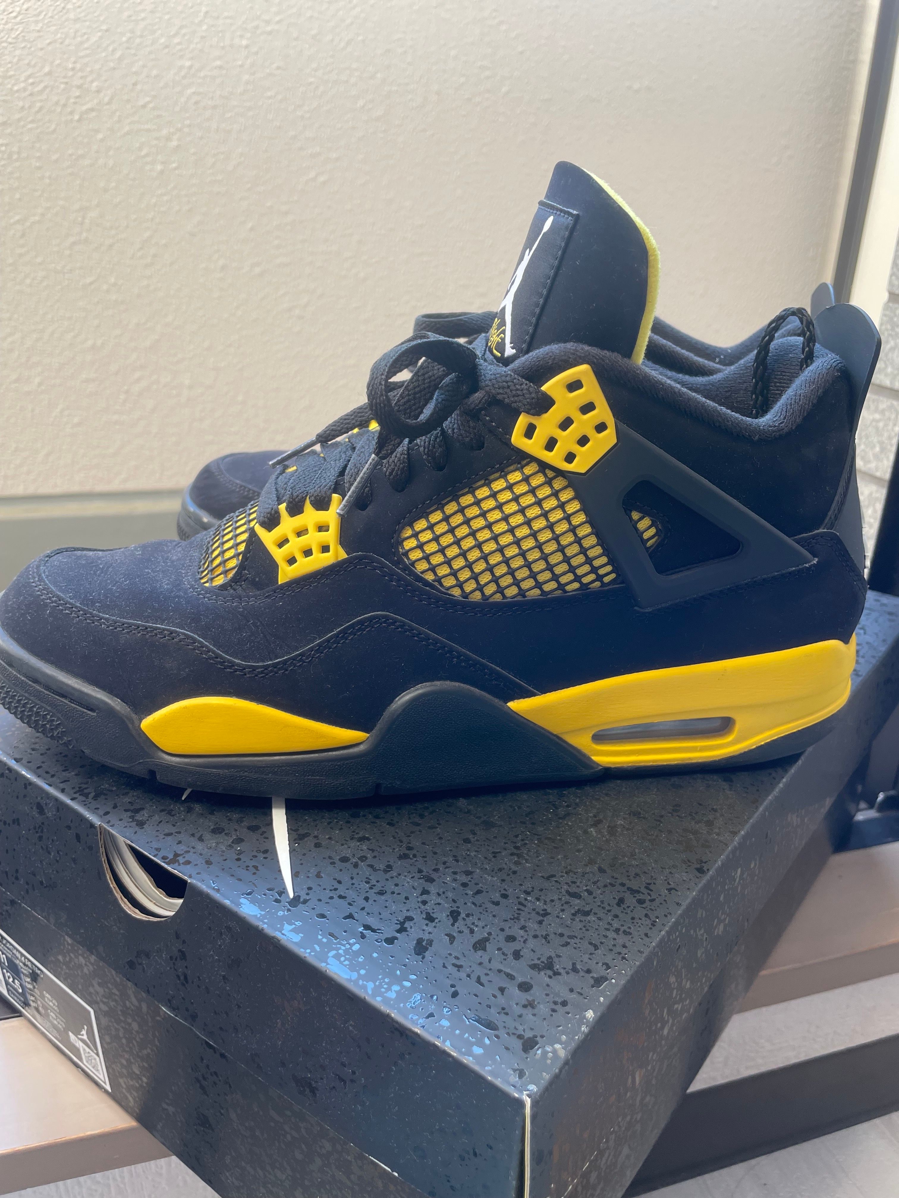 Nike Air Jordan 4 Retro "Thunder"(2023)