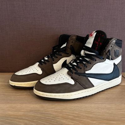 Travis Scott × Nike Air Jordan 1 Retro High OG TS SP "Sail/Dark Mocha"