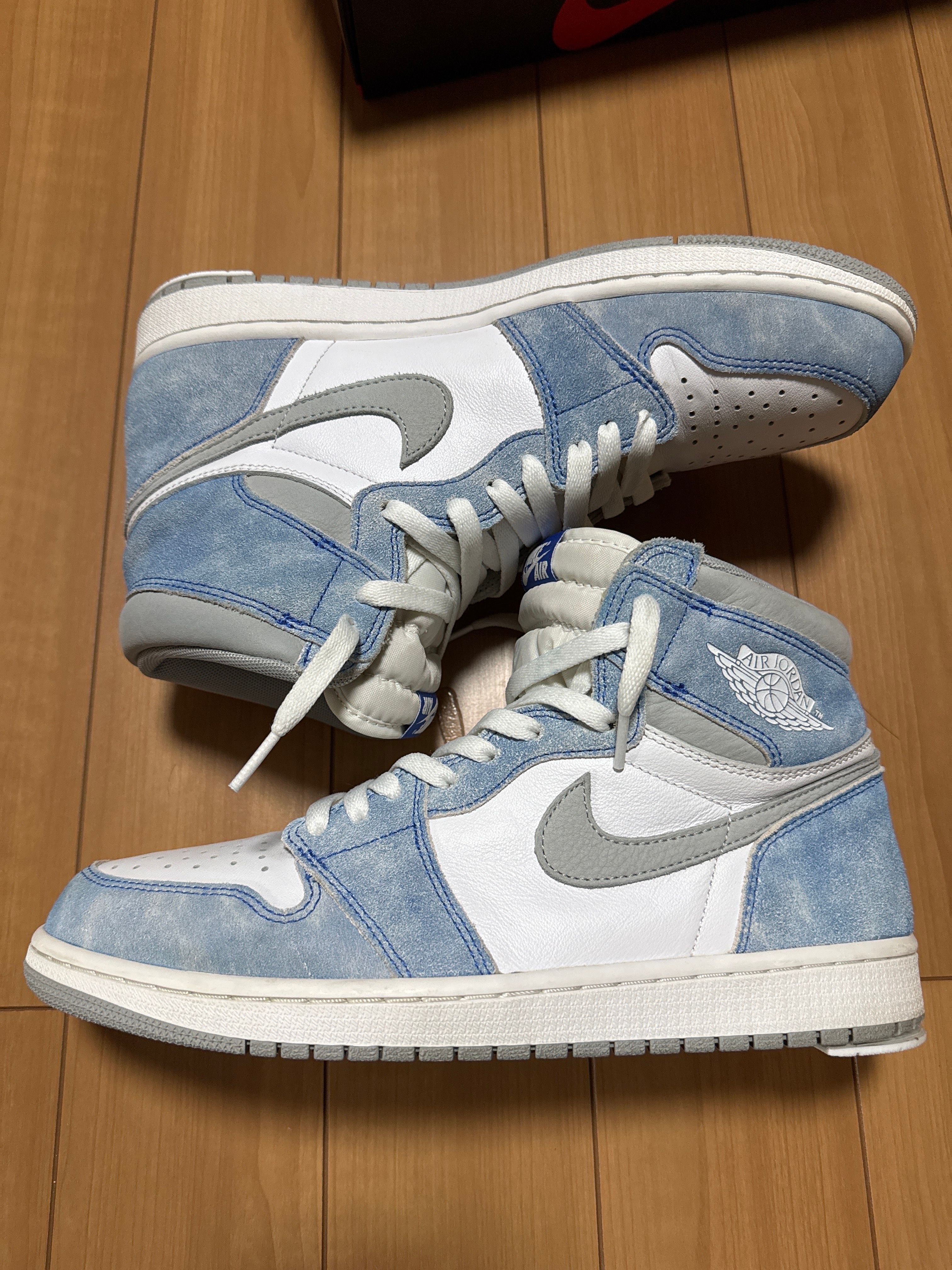 Nike Air Jordan 1 High OG "Hyper Royal"