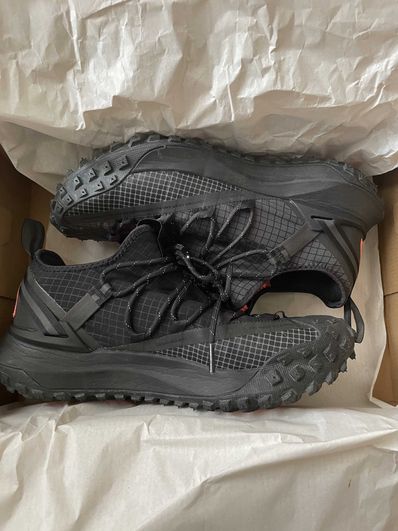NIKE ACG MOUNTAIN FLY LOW "ANTHRACITE"