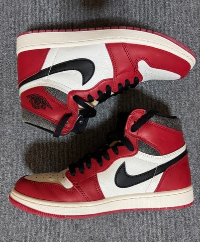 Nike Air Jordan 1 High OG "Lost & Found/Chicago"