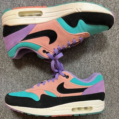 Nike WMNS Air Max 270 React