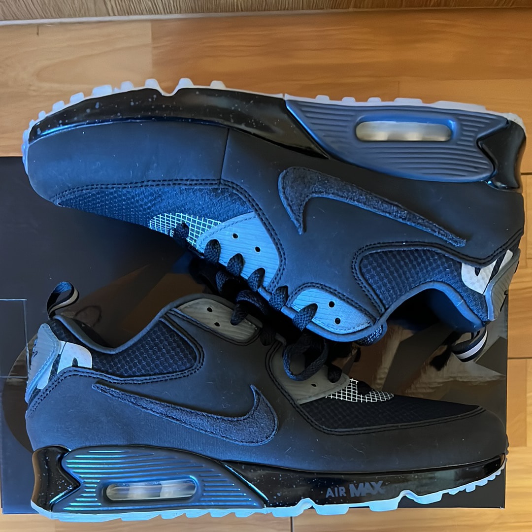 UNDEFEATED × Nike Air Max 90 "Black/Rush Pink"