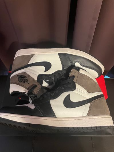 Nike Air Jordan 1 High OG "Sail/Dark Mocha/Black"