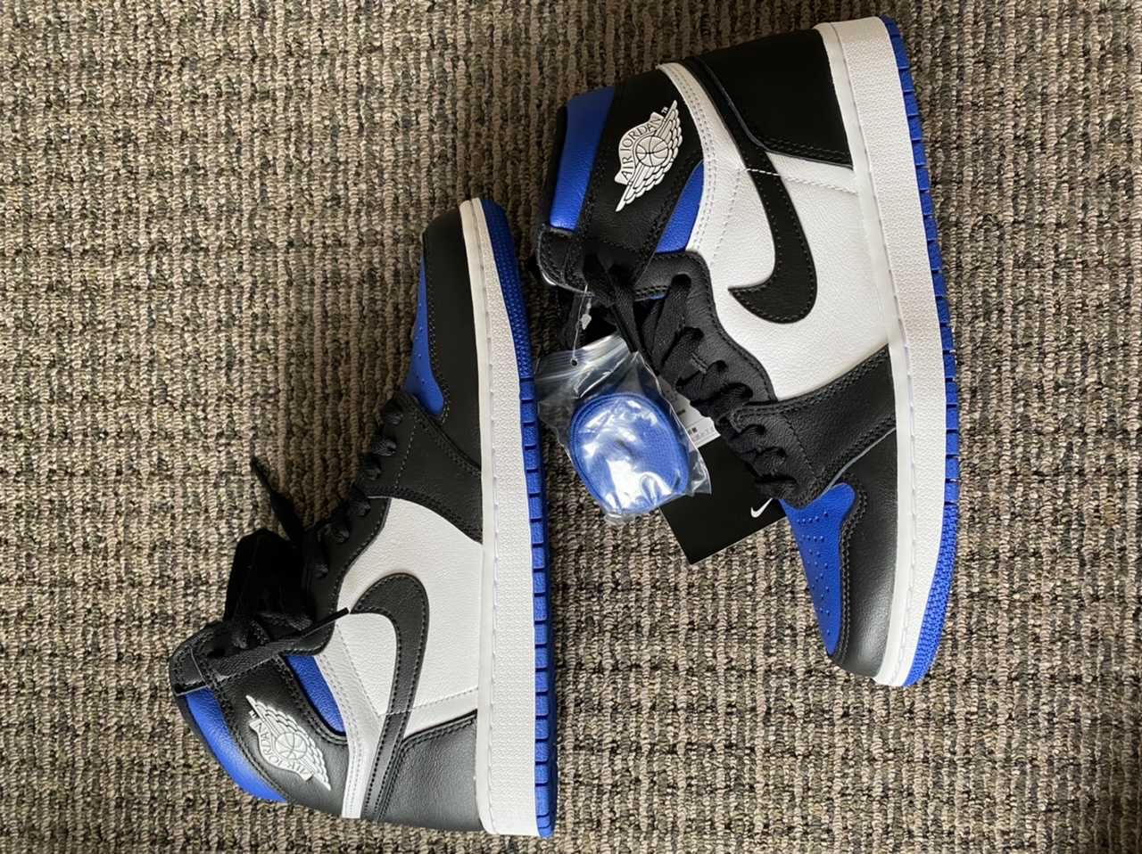Nike Air Jordan 1 Retro High OG "Royal Toe"(2020)