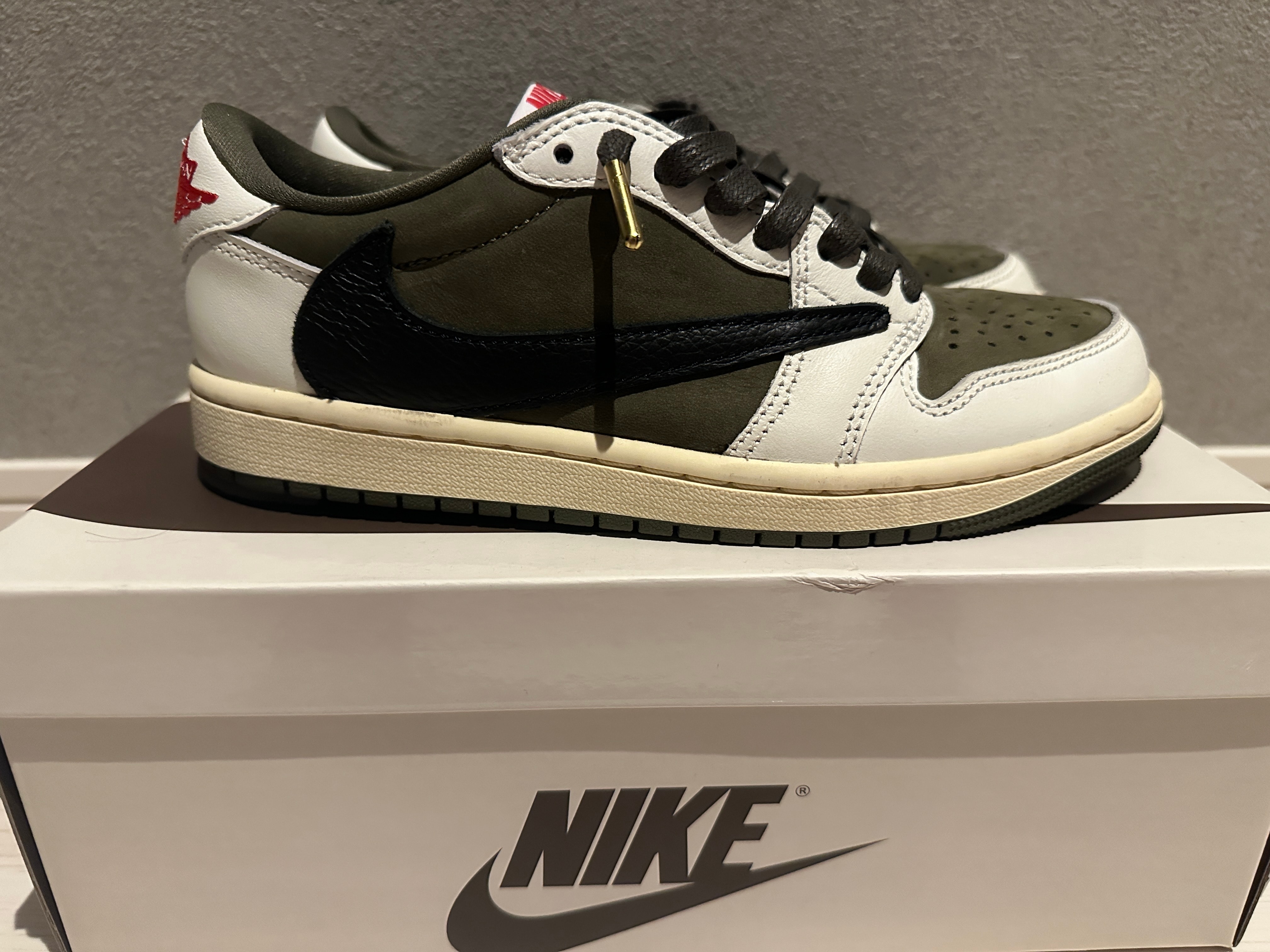 Travis Scott × Nike Air Jordan 1 Low OG SP "Reverse Olive"