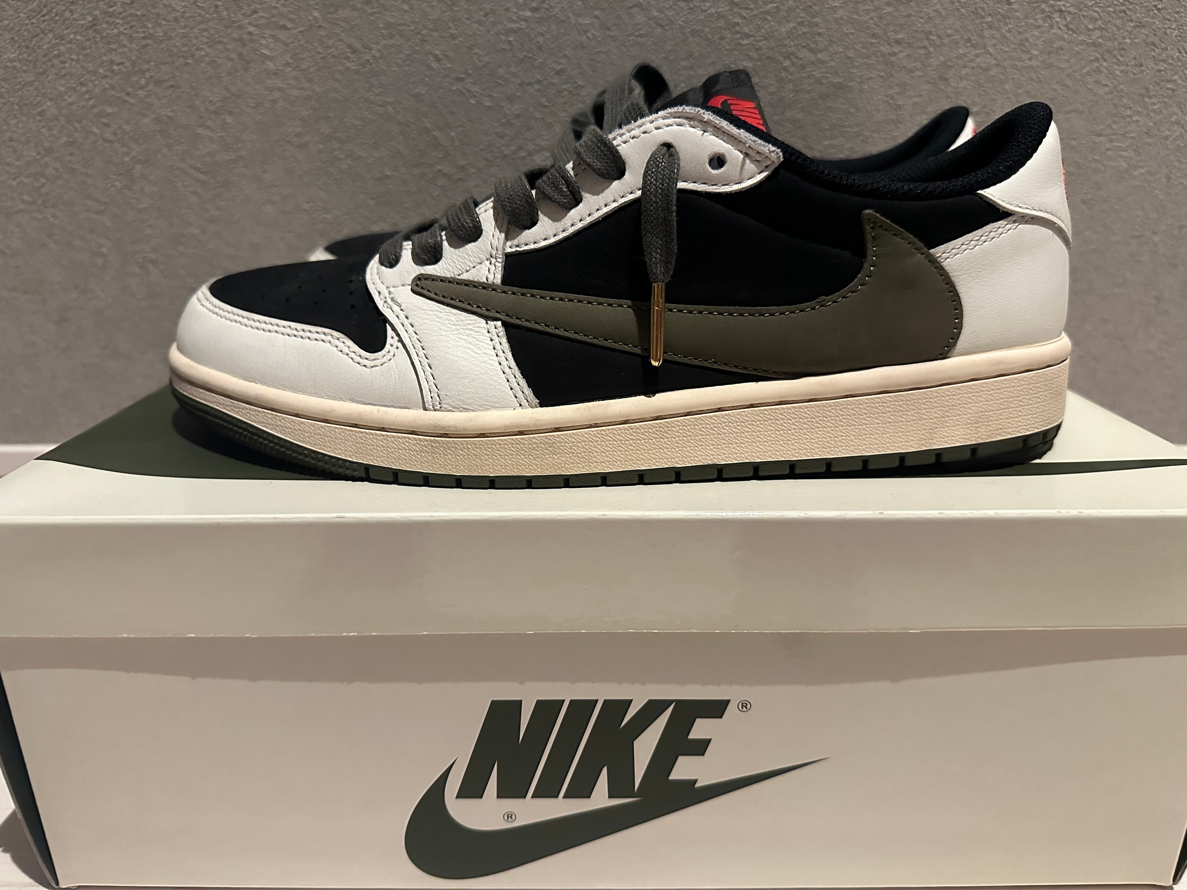 Travis Scott × Nike Women's Air Jordan 1 Low OG "Medium Olive"