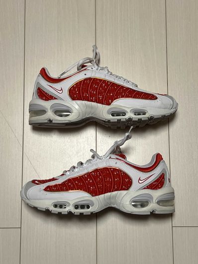SUPREME × NIKE AIR MAX TAILWIND 4 REDを買うならスニーカーダンク