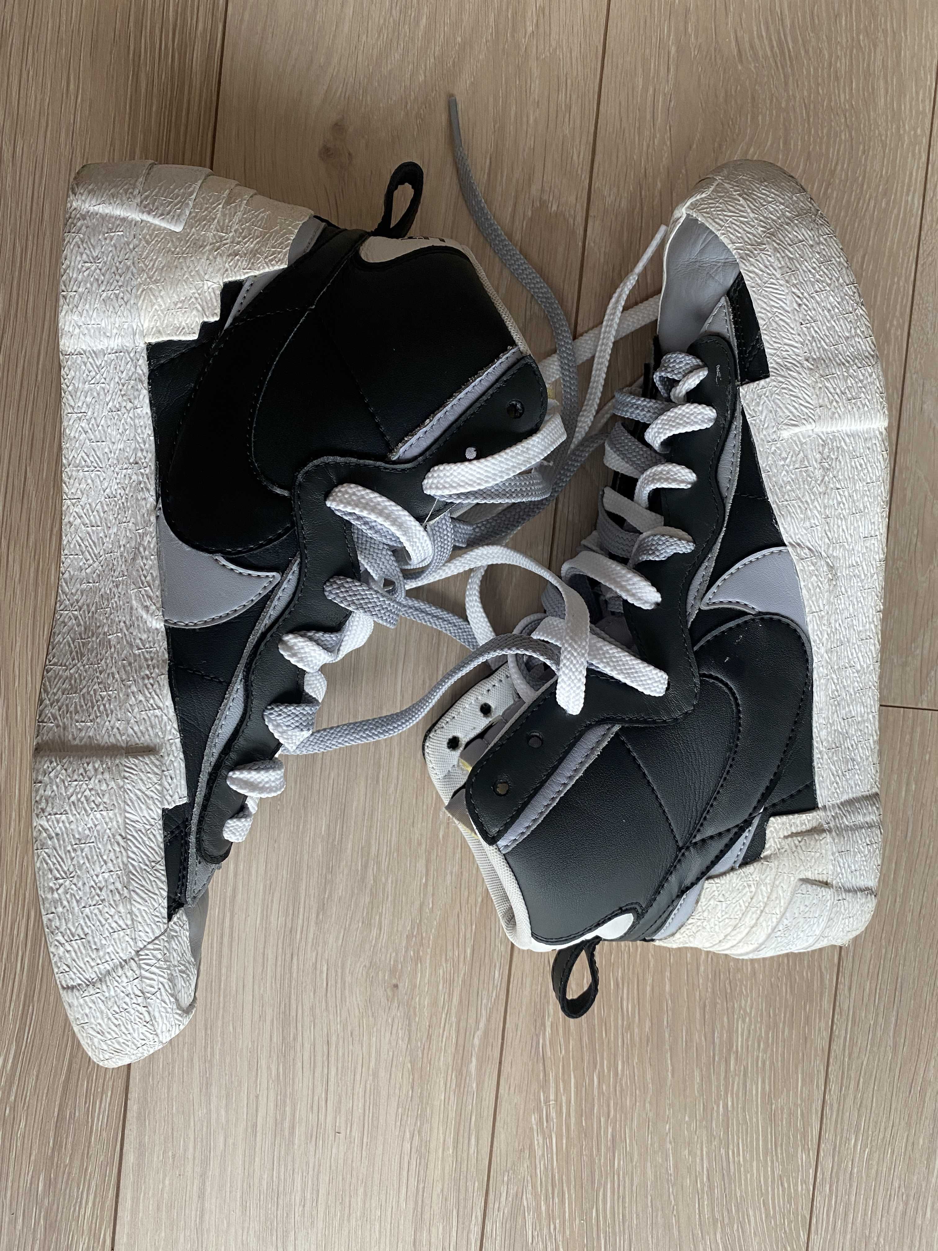 sacai × NIKE BLAZER MID "BLACK/WOLF GREY/WHITE"