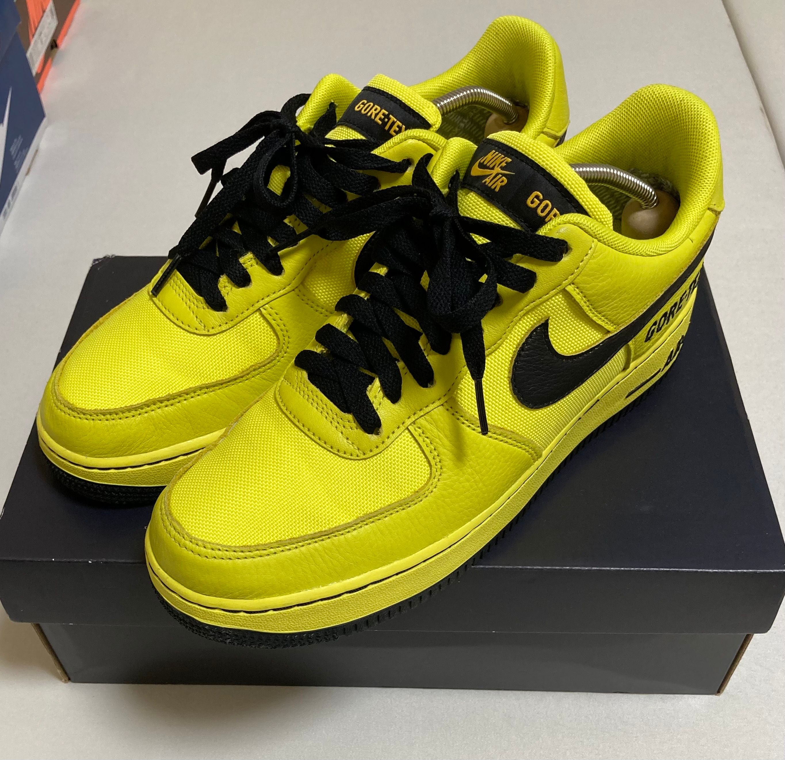 Nike Air Force 1 Low GORE-TEX "Dynamic Yellow"