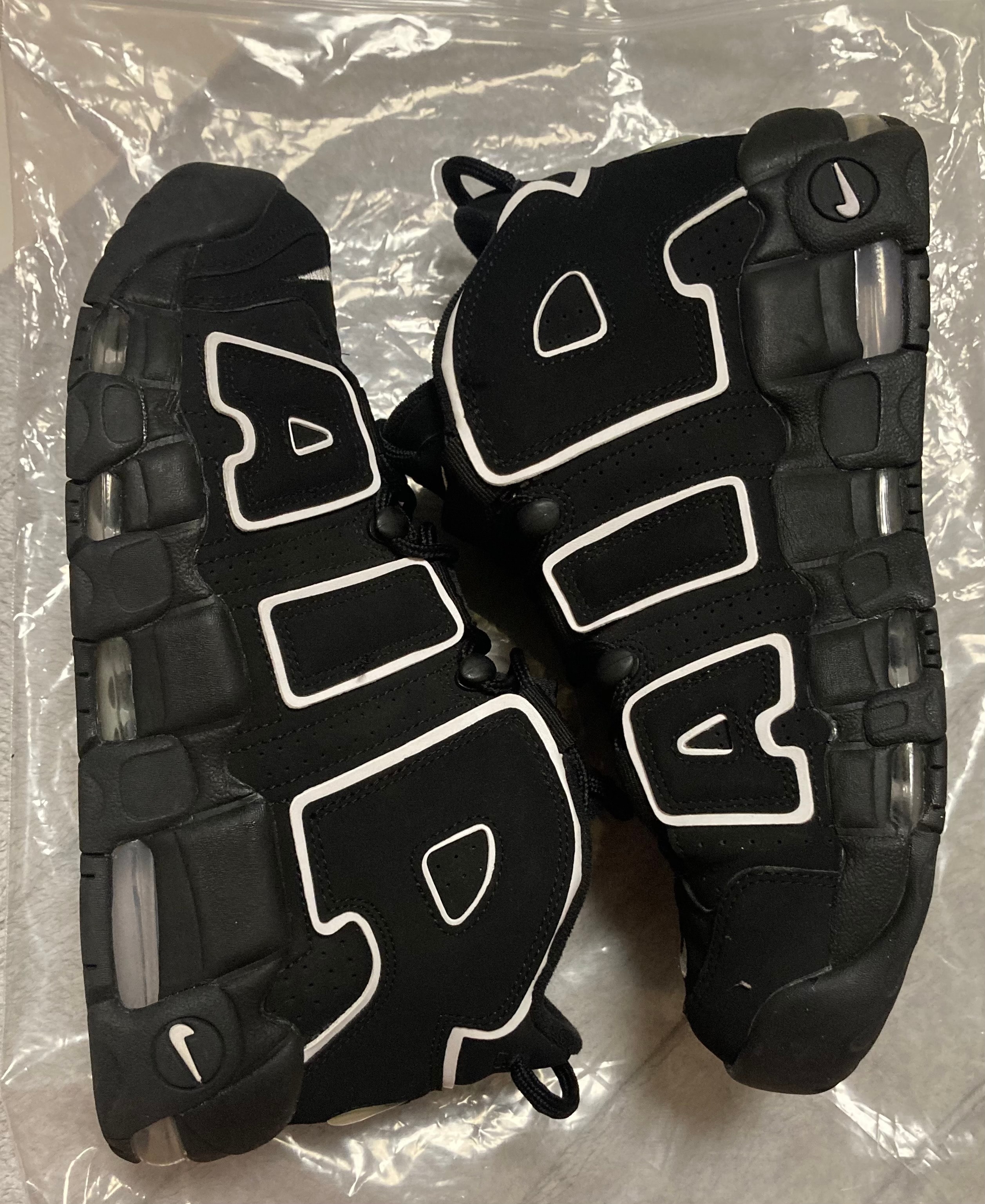 NIKE AIR MORE UPTEMPO "BLACK/WHITE"(2016)
