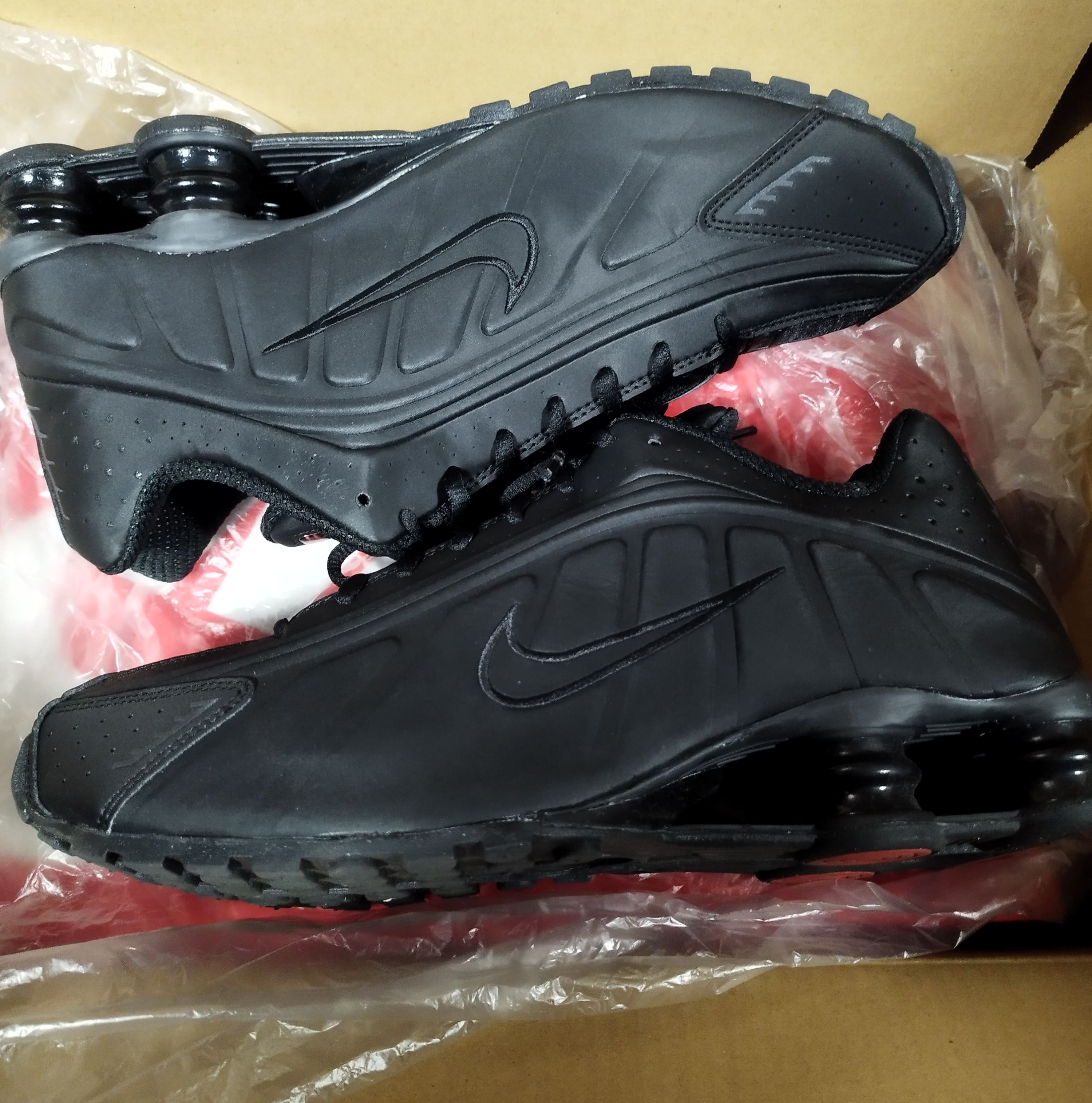 Nike Women's Shox R4 "Black"