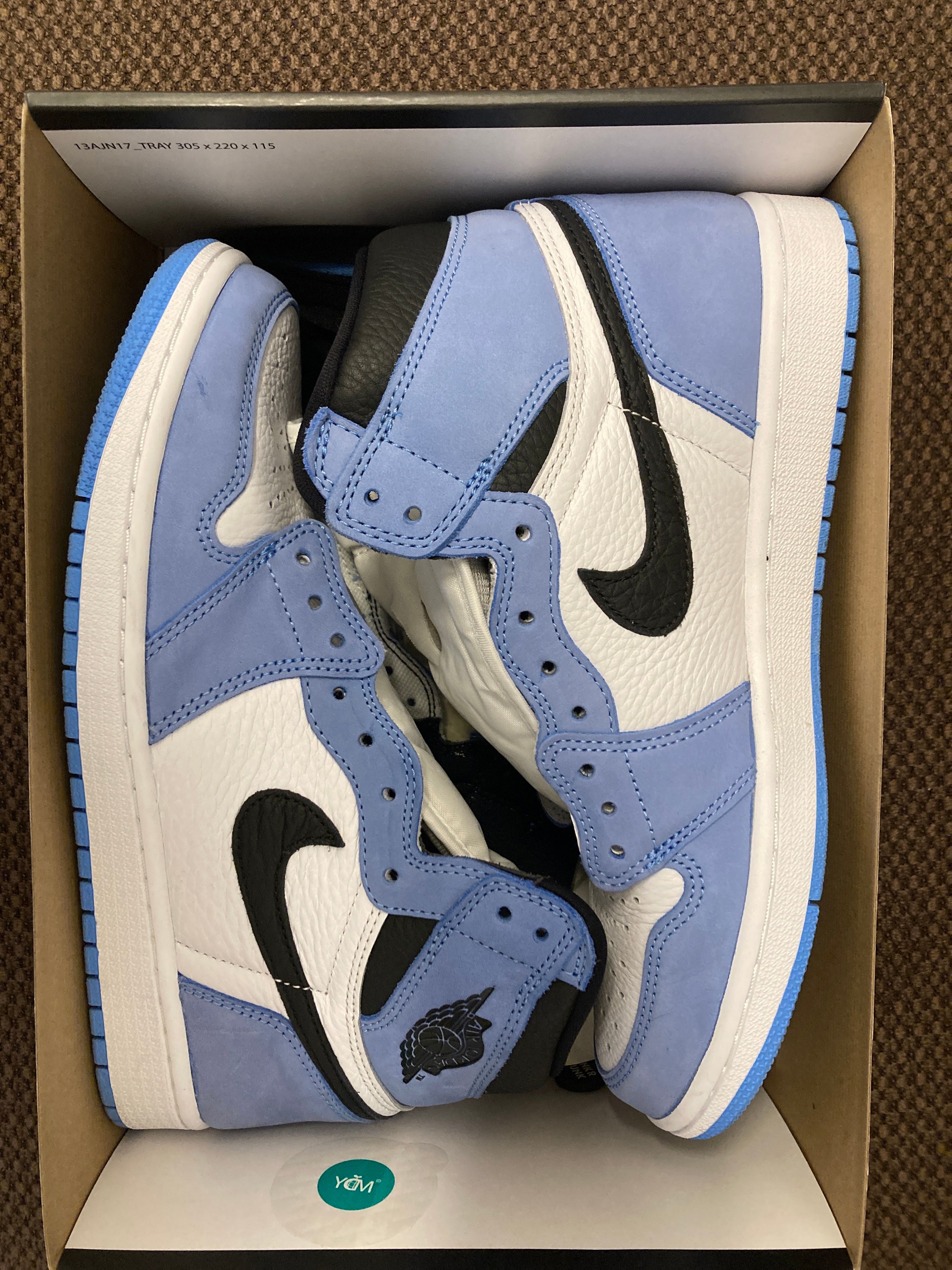 Nike Air Jordan 1 High OG "University Blue"
