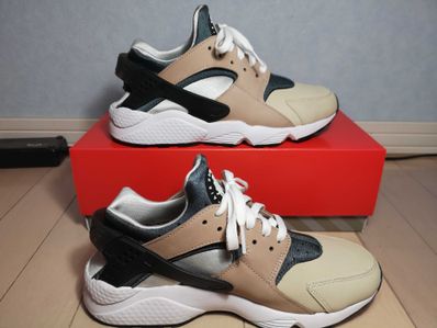 Nike Air Huarache "Escape" (2021)