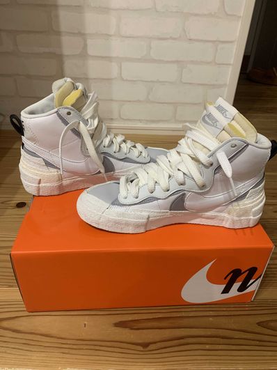 sacai × NIKE BLAZER MID "WHITE/WOLF GREY"