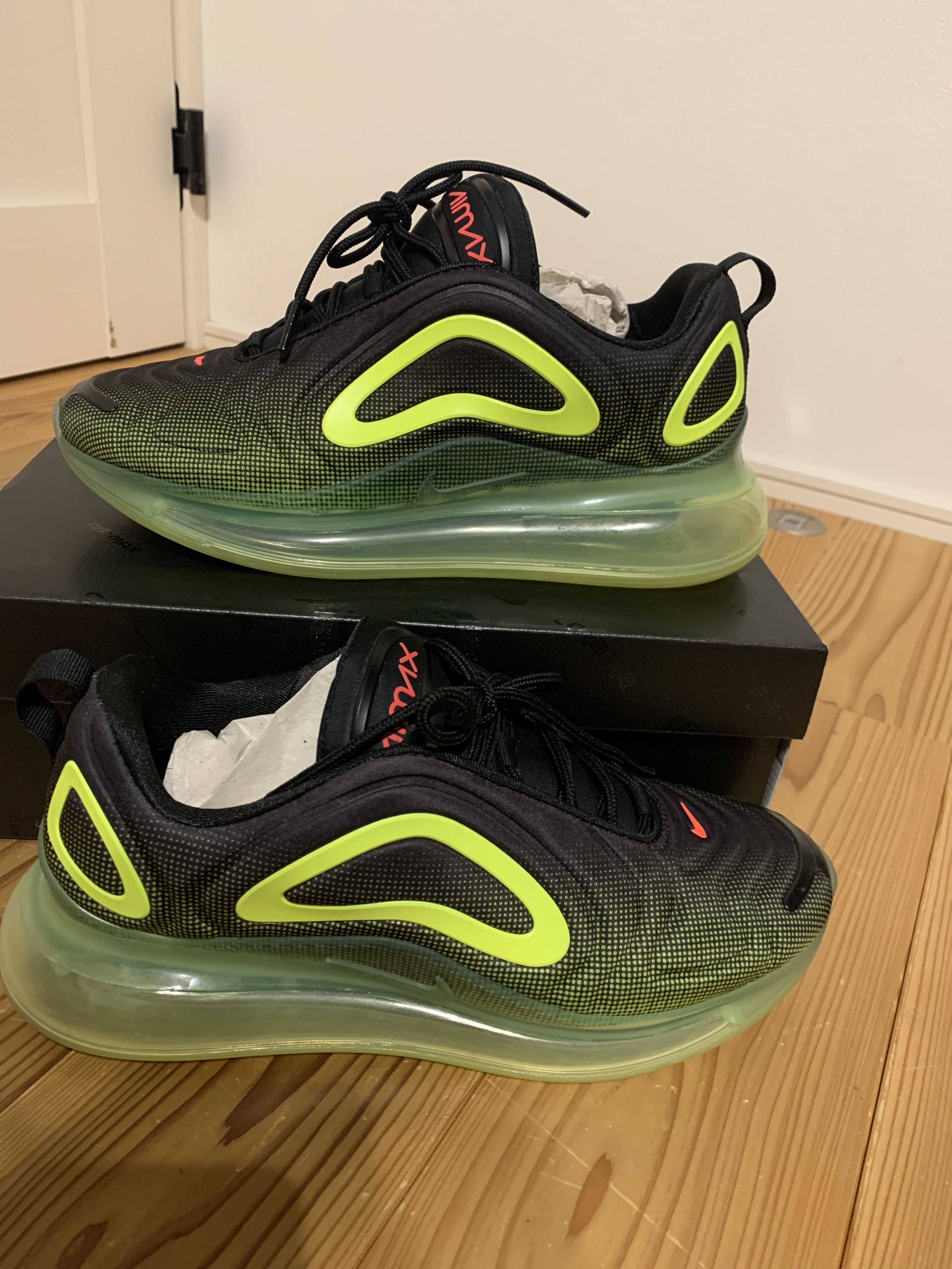 NIKE AIR MAX 720 RETRO FUTURE