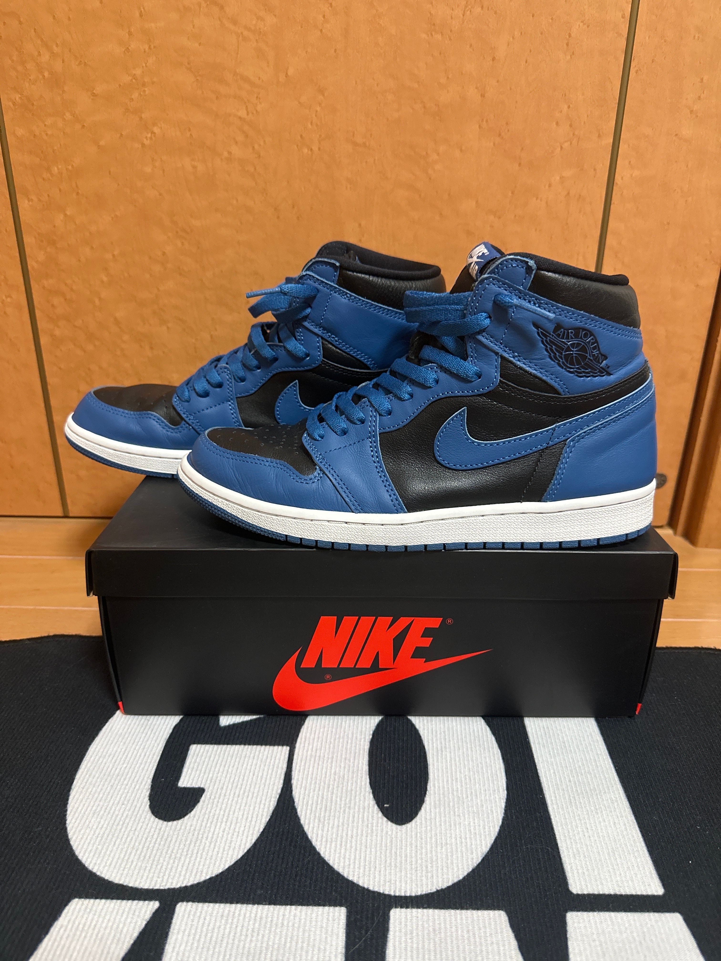 Nike Air Jordan 1 Retro High OG "Dark Marina Blue"