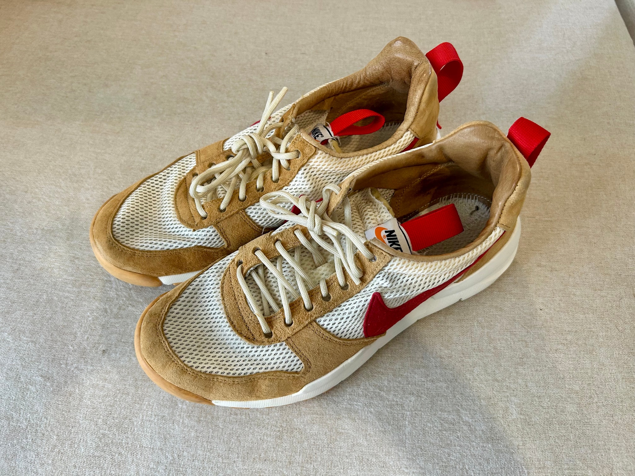 Tom Sachs × Nike Mars Yard 2.0 "Natural/Sport Red-Maple"