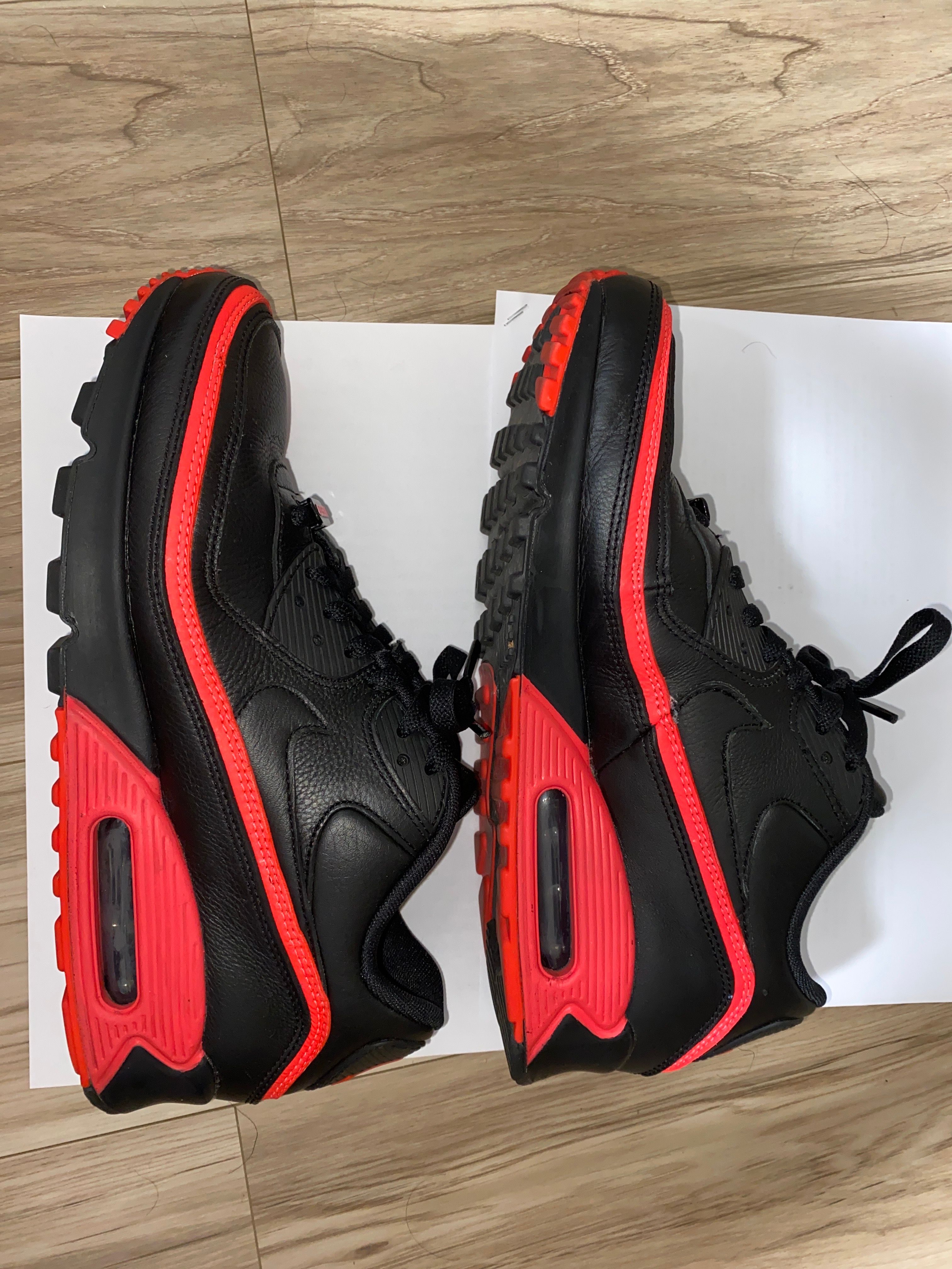 UNDEFEATED × Nike Air Max 90 "Black/Red"