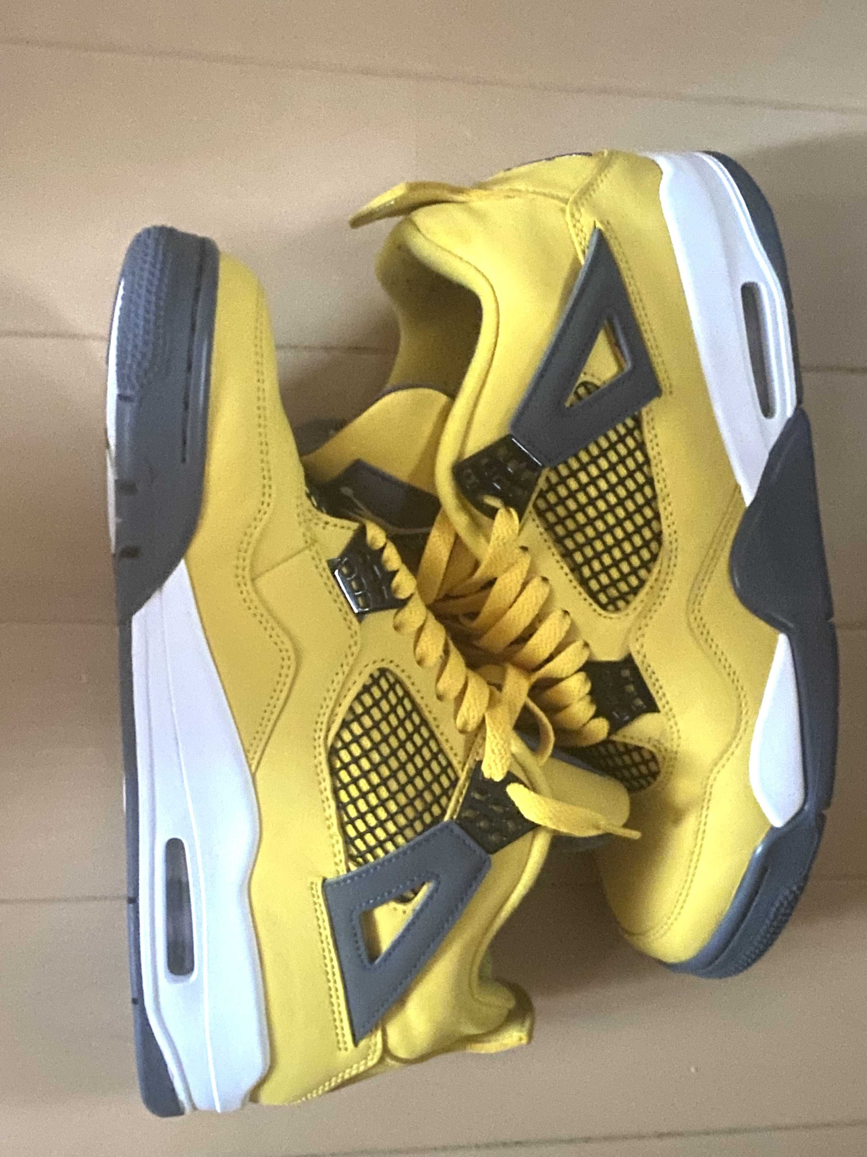 Nike Air Jordan 4 "Tour Yellow"