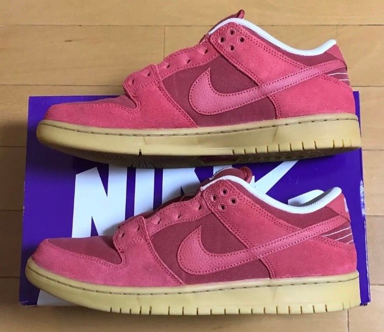 Nike SB Dunk Low "Adobe"