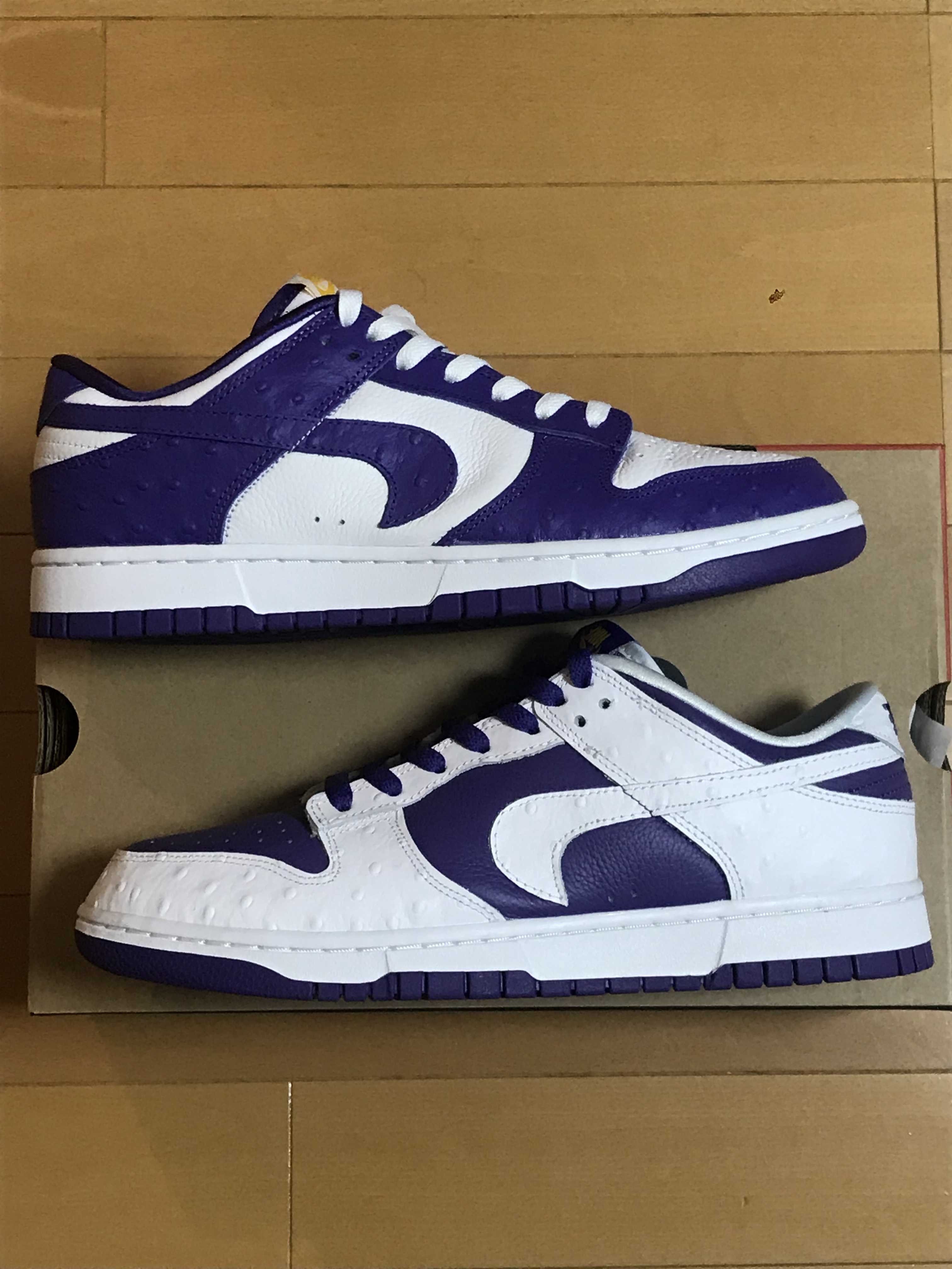 Nike Women's Dunk Low "Made You Look"