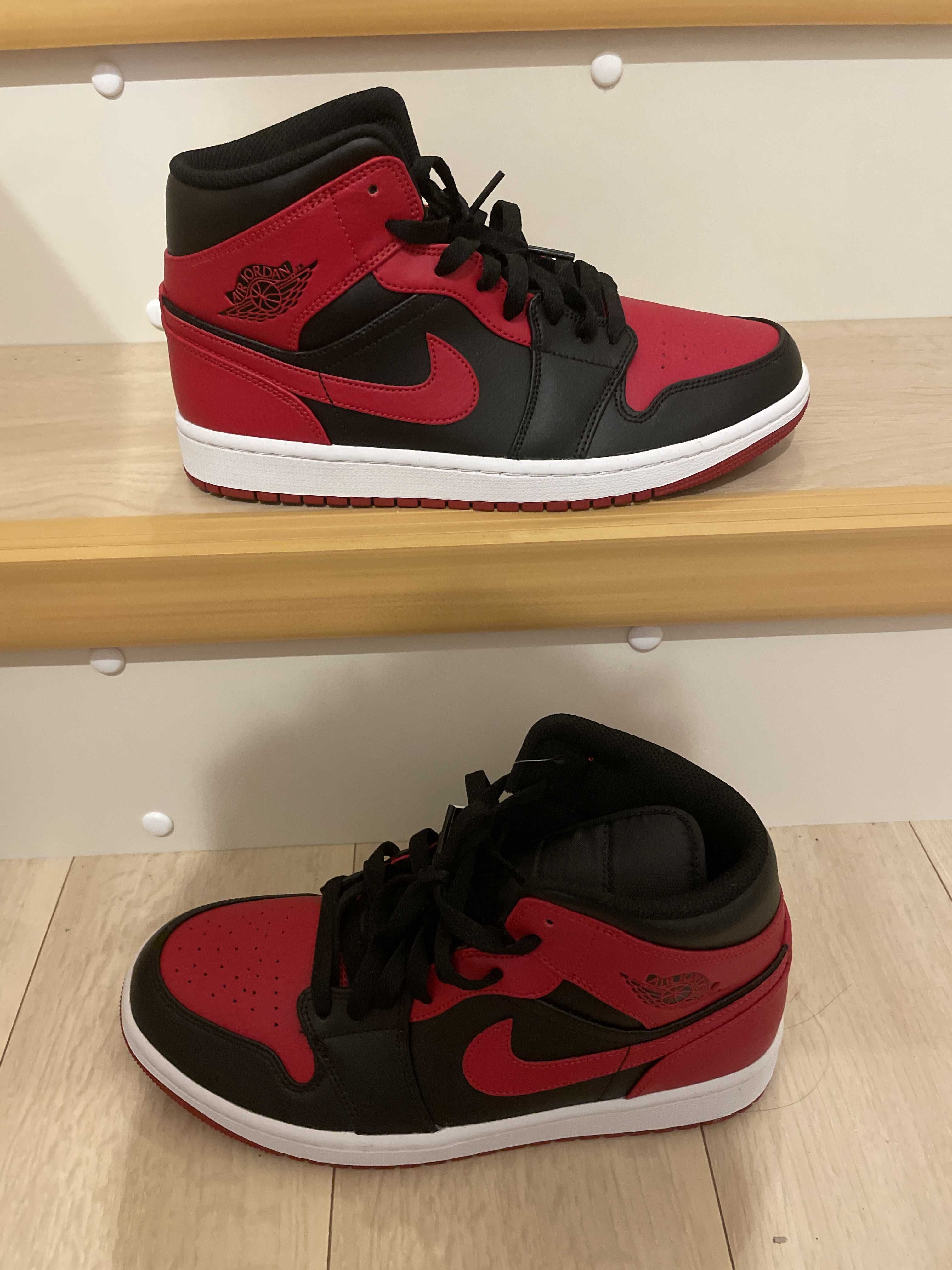Nike Air Jordan 1 Mid "Bred"