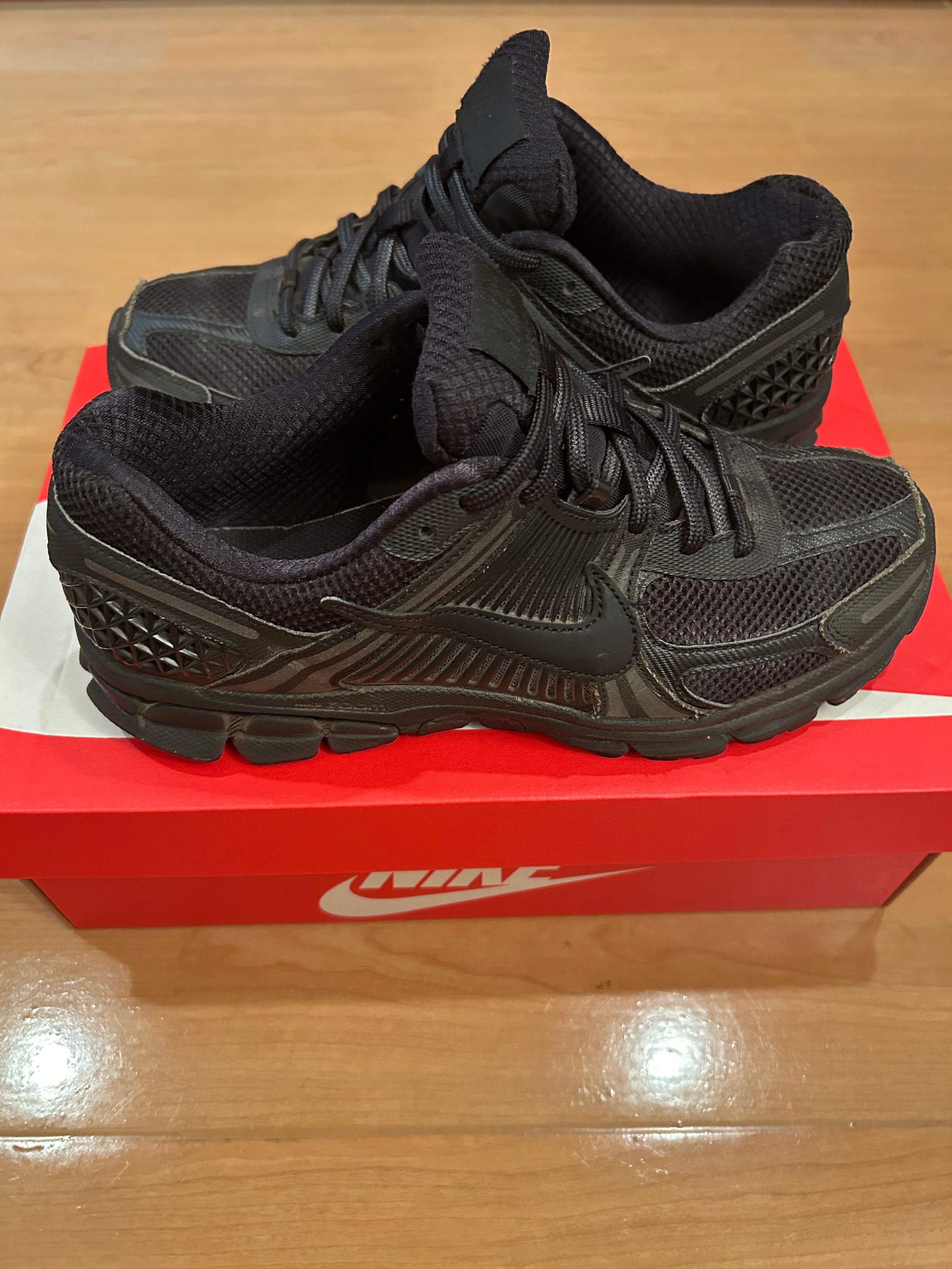 Nike Zoom Vomero 5 "Black"