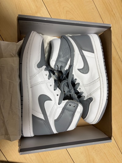 Nike Air Jordan 1 High OG "Stealth"
