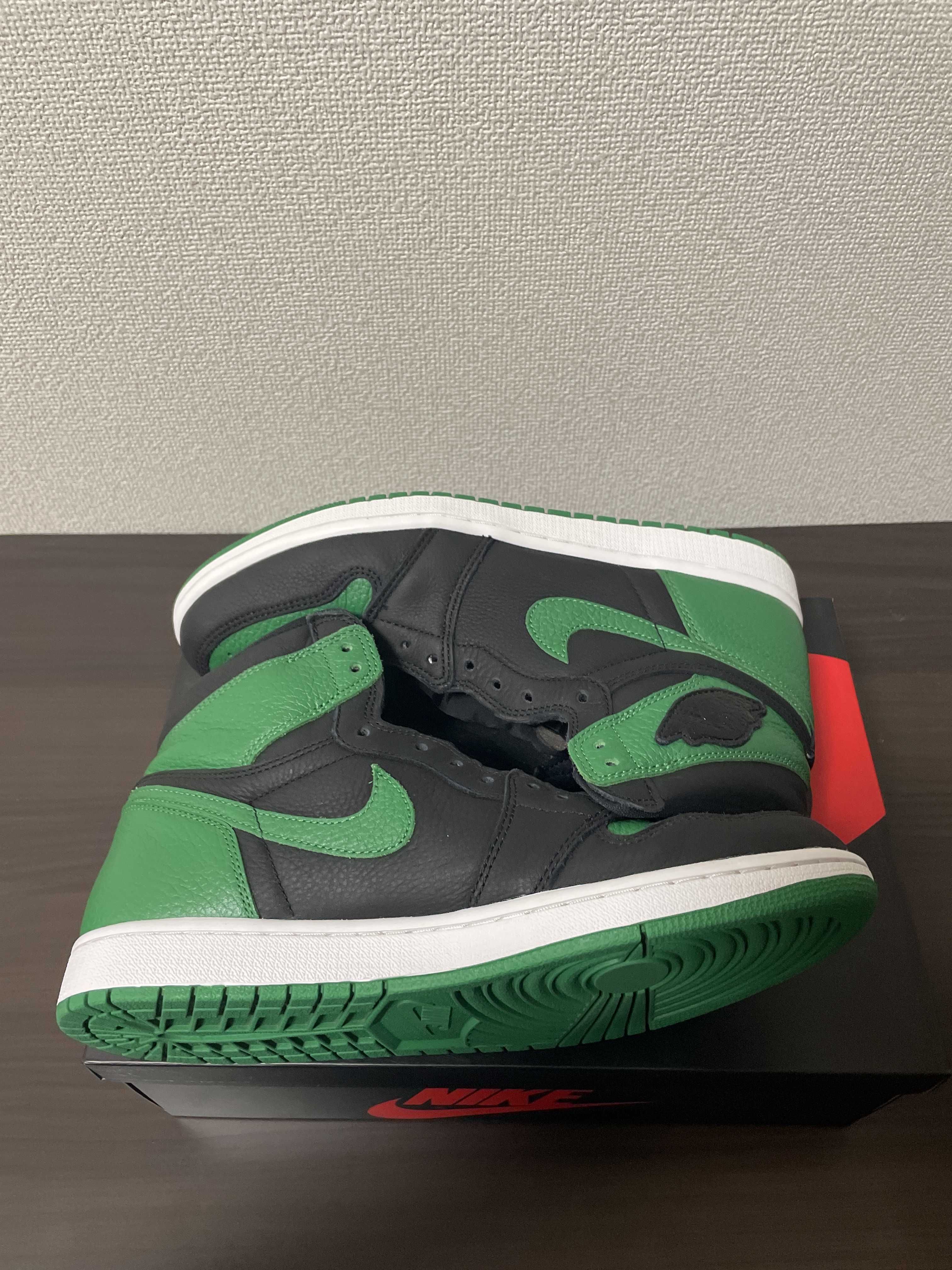 Nike Air Jordan 1 Retro High OG "Black/Pine Green" (2020)