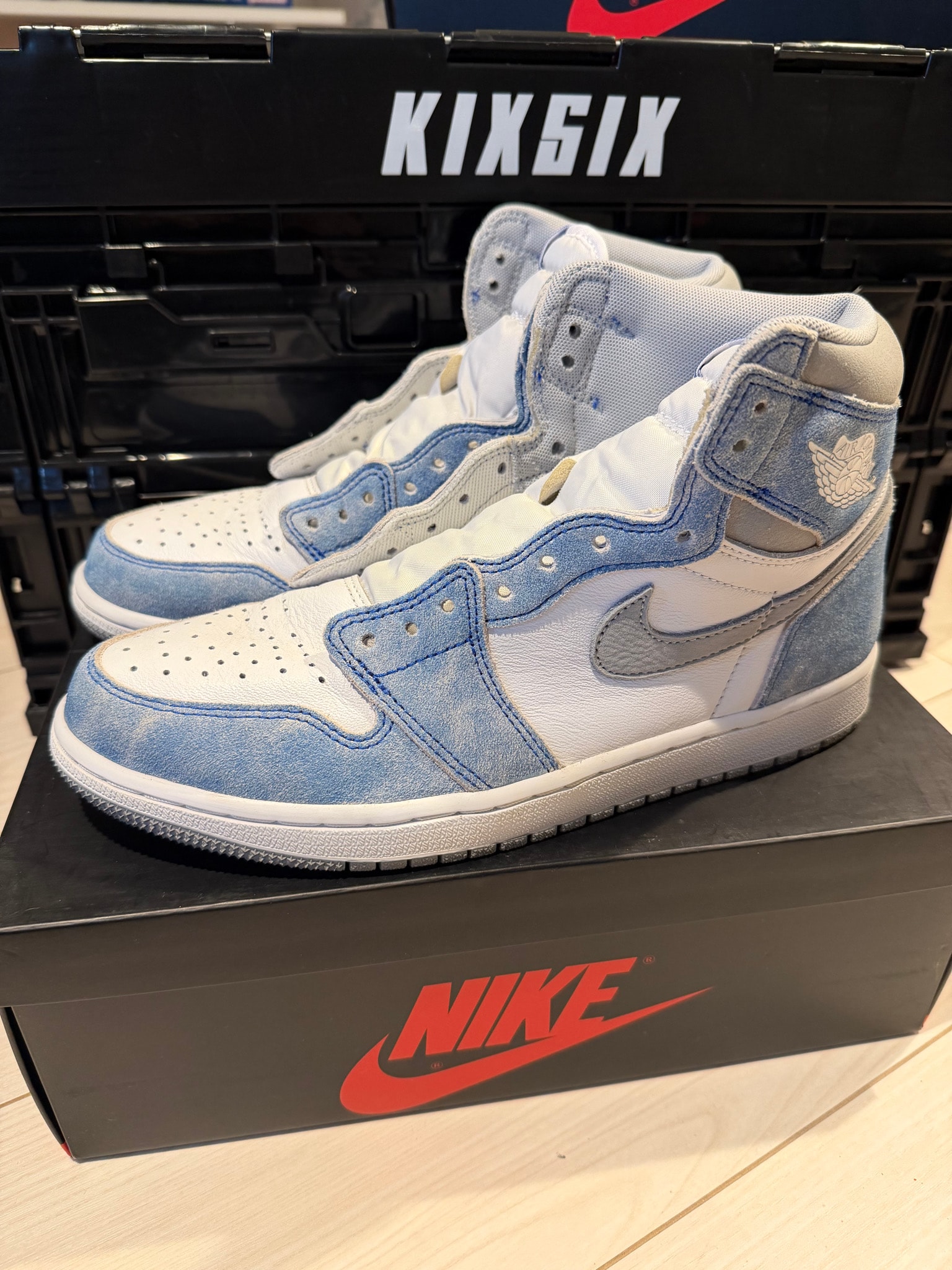 Nike Air Jordan 1 High OG "Hyper Royal"