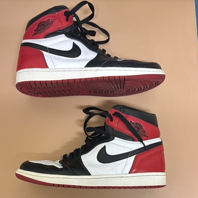 Nike Air Jordan 1 Retro High OG "Black Toe"