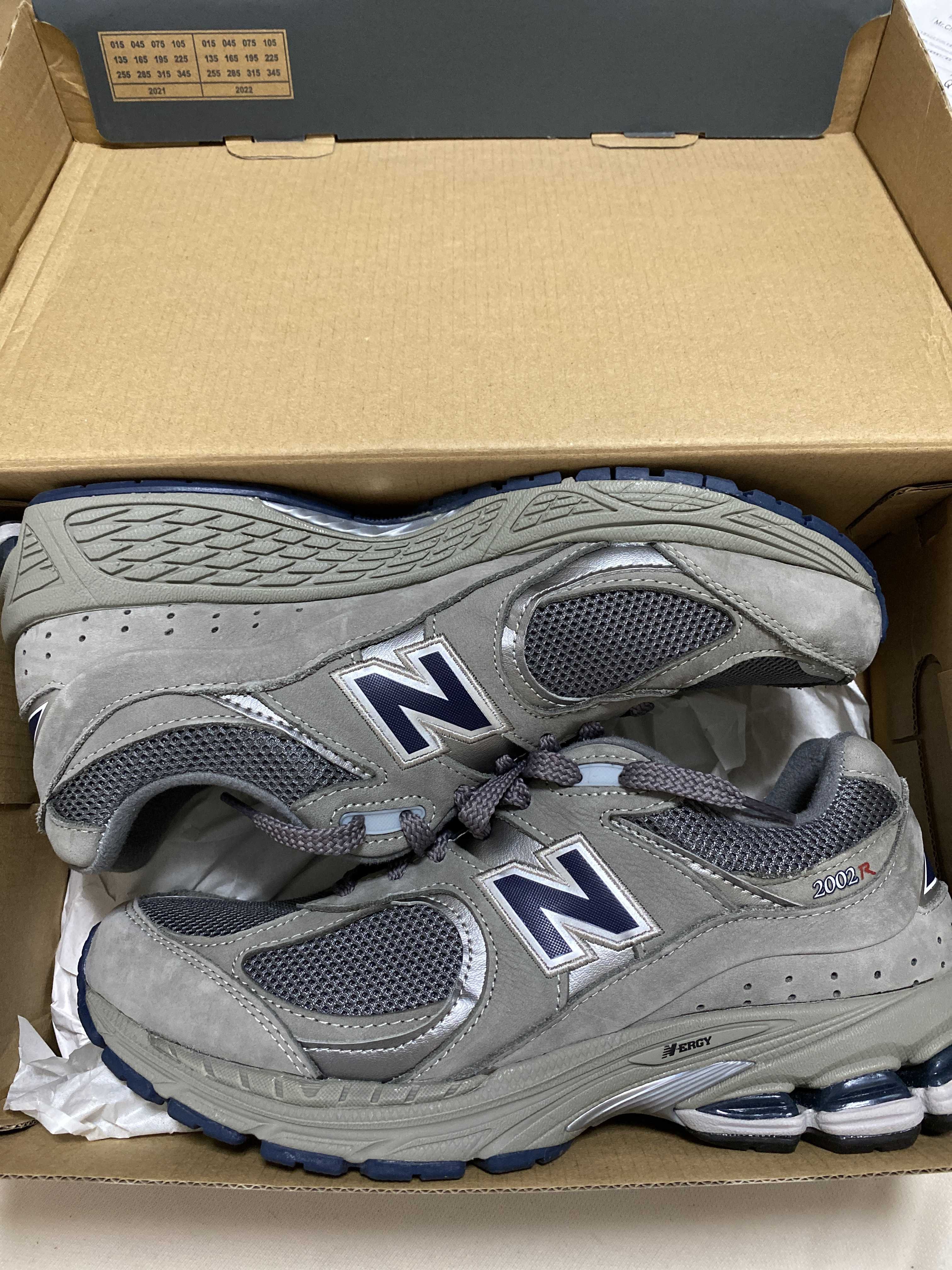 New Balance 2002R "Gray"