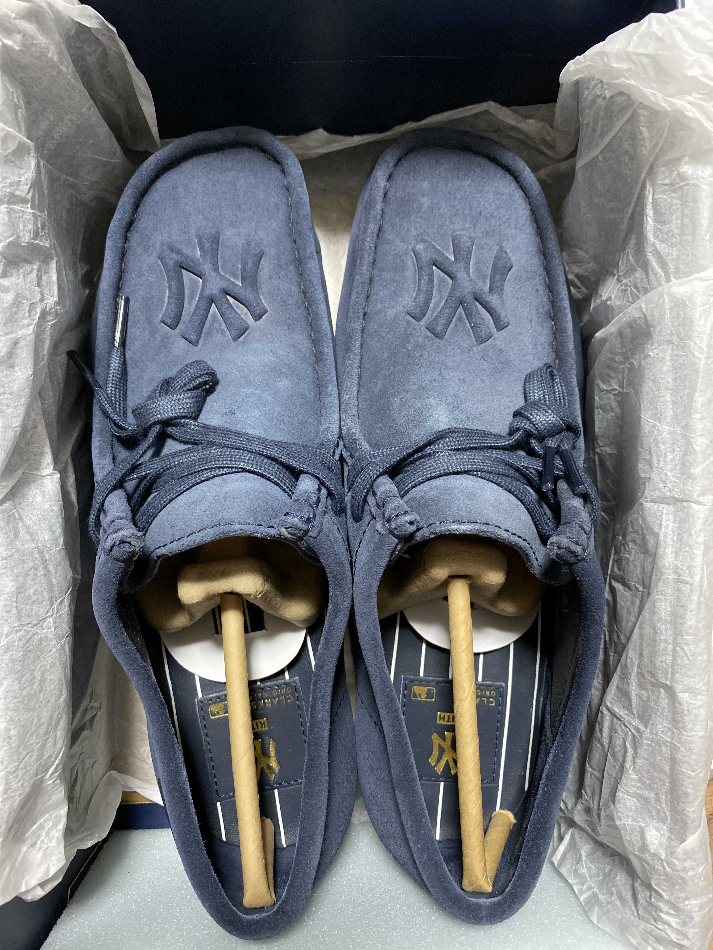 KITH × New York Yankees × Clarks Wallabee Lo "Navy"