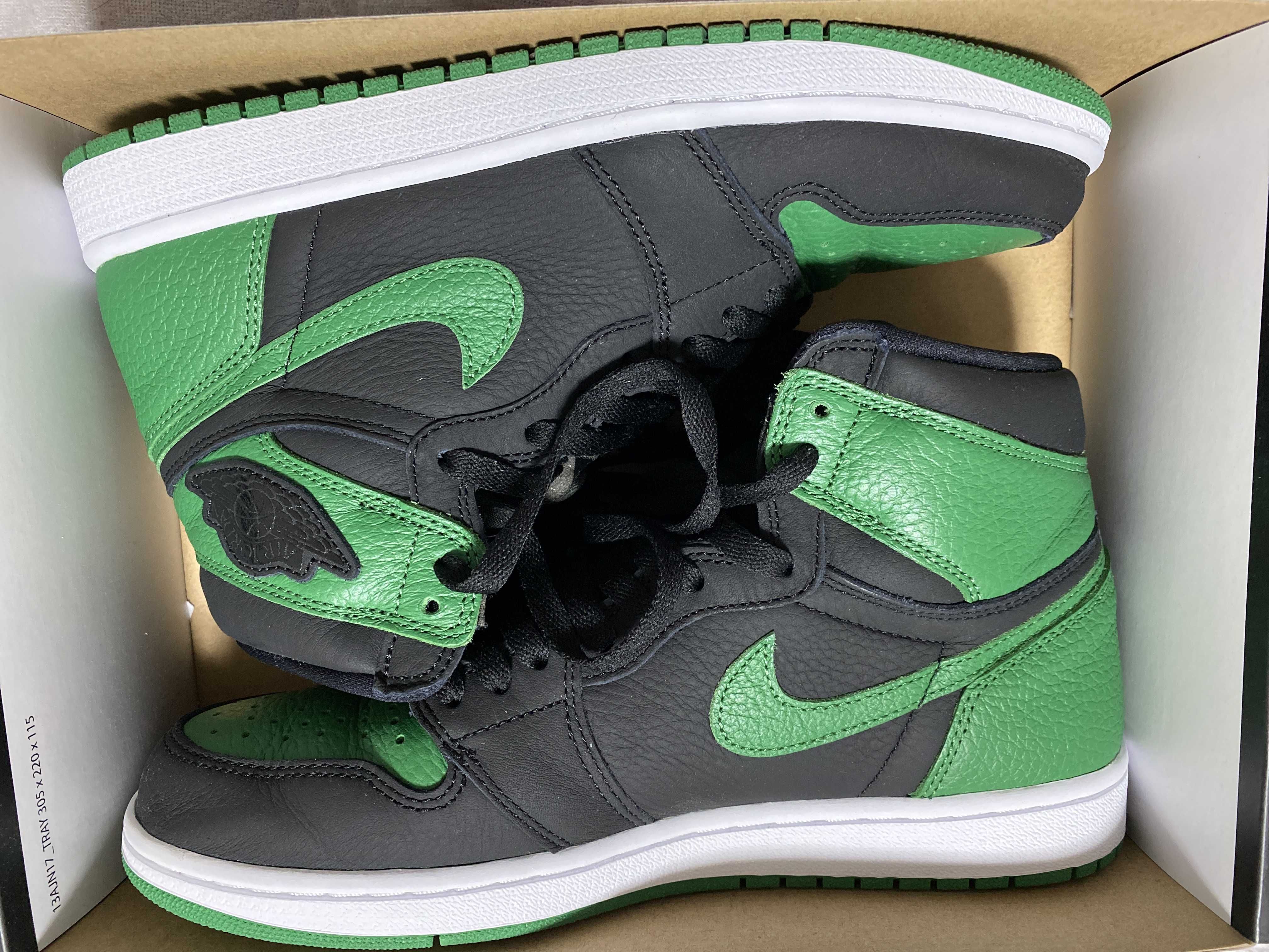 Nike Air Jordan 1 Retro High OG "Black/Pine Green" (2020)