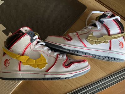 Gundam Unicorn × Nike SB Dunk High PRO QS "UNICORN"
